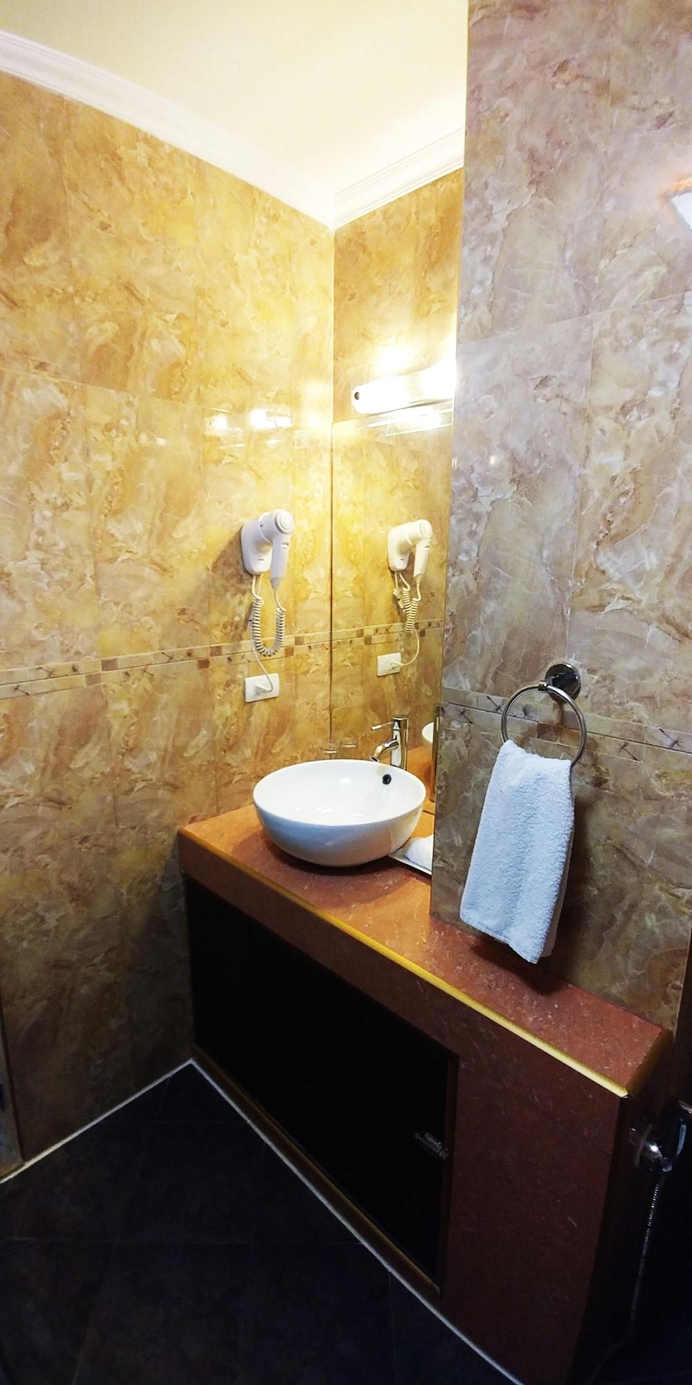 Dulcinea Hotel And Suites Lapu-Lapu City Kültér fotó