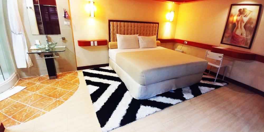 Dulcinea Hotel And Suites Lapu-Lapu City Kültér fotó