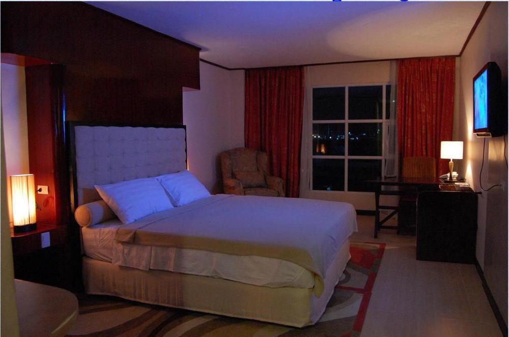 Dulcinea Hotel And Suites Lapu-Lapu City Kültér fotó