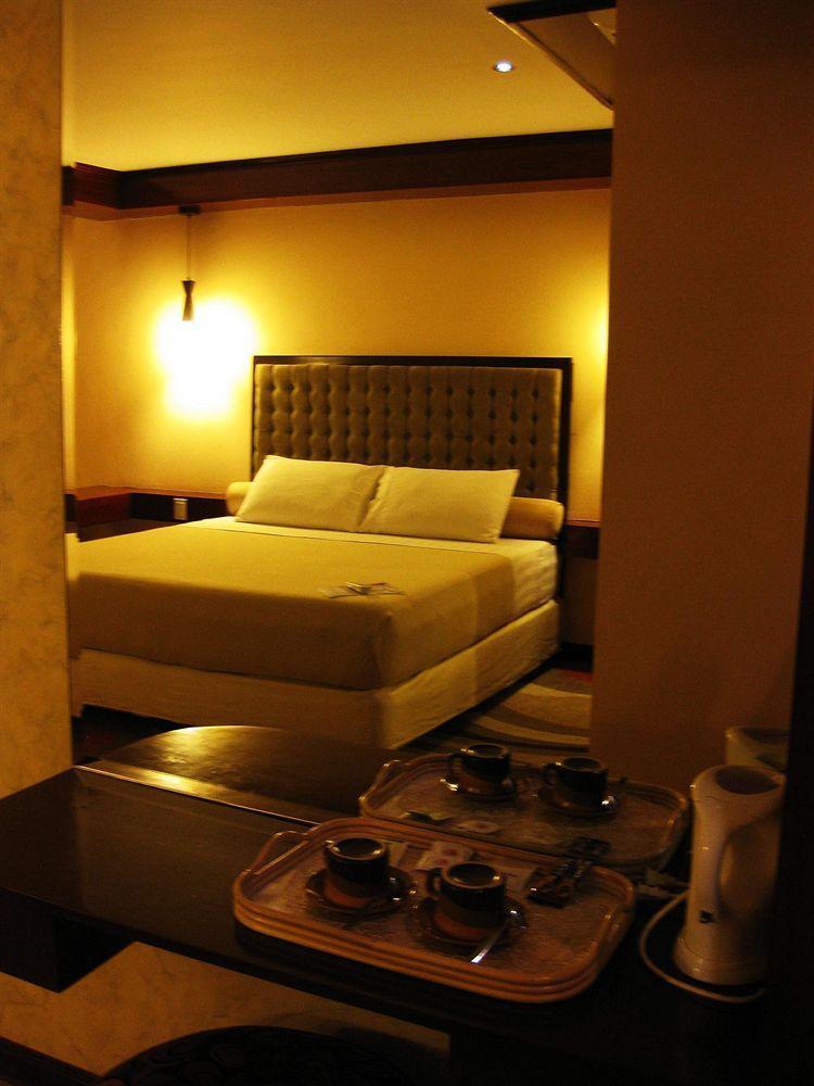 Dulcinea Hotel And Suites Lapu-Lapu City Kültér fotó