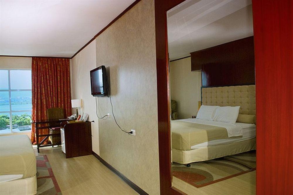 Dulcinea Hotel And Suites Lapu-Lapu City Kültér fotó