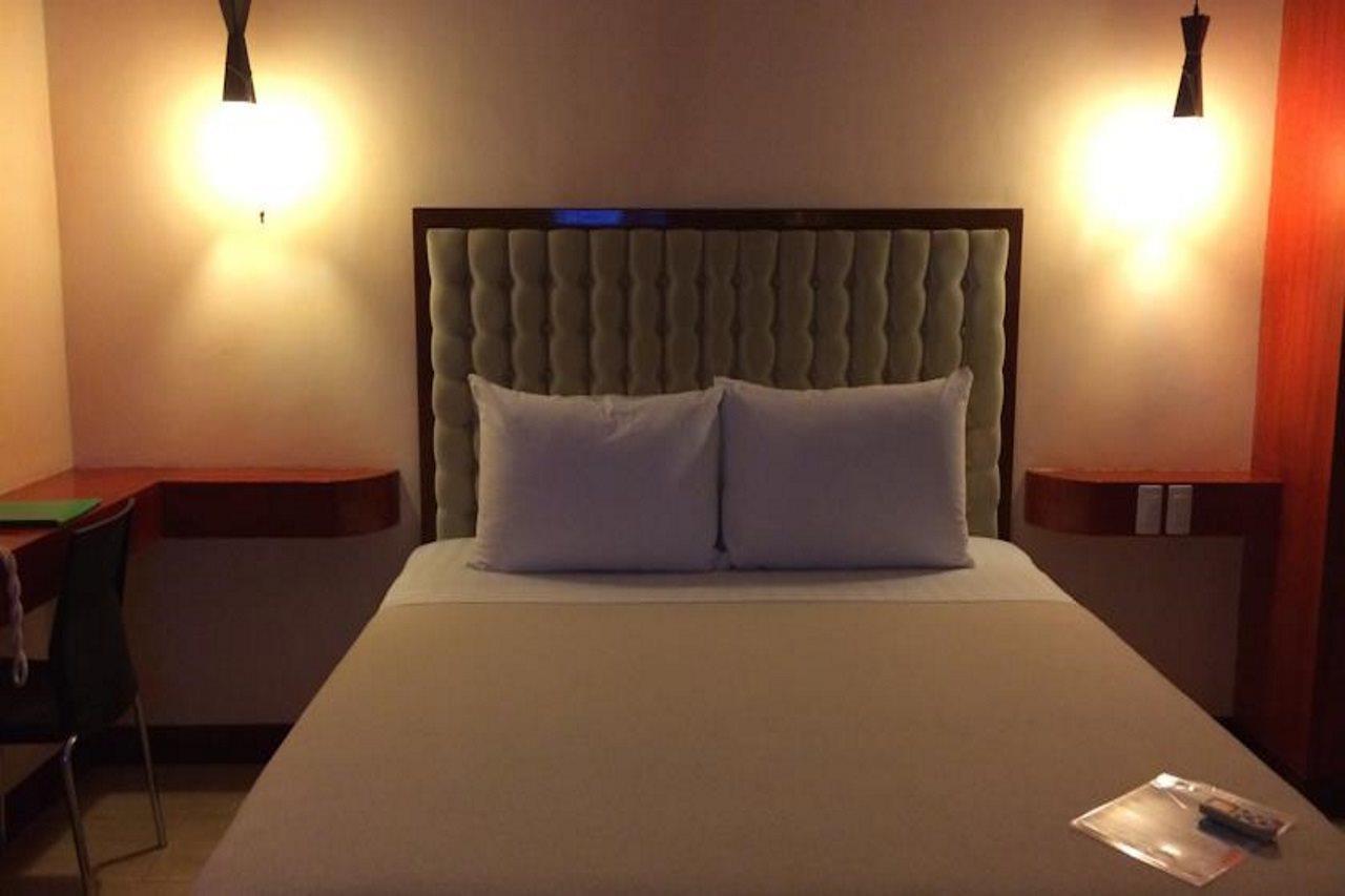 Dulcinea Hotel And Suites Lapu-Lapu City Kültér fotó