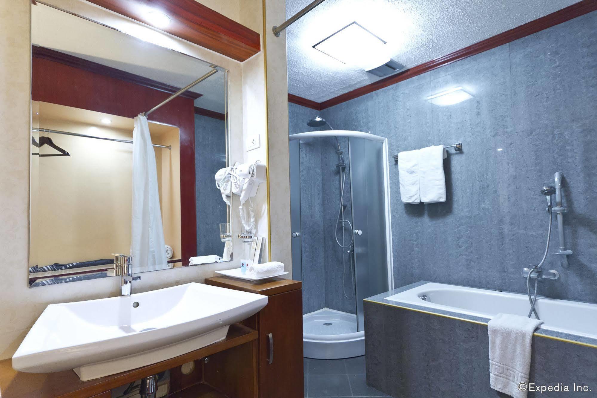 Dulcinea Hotel And Suites Lapu-Lapu City Kültér fotó