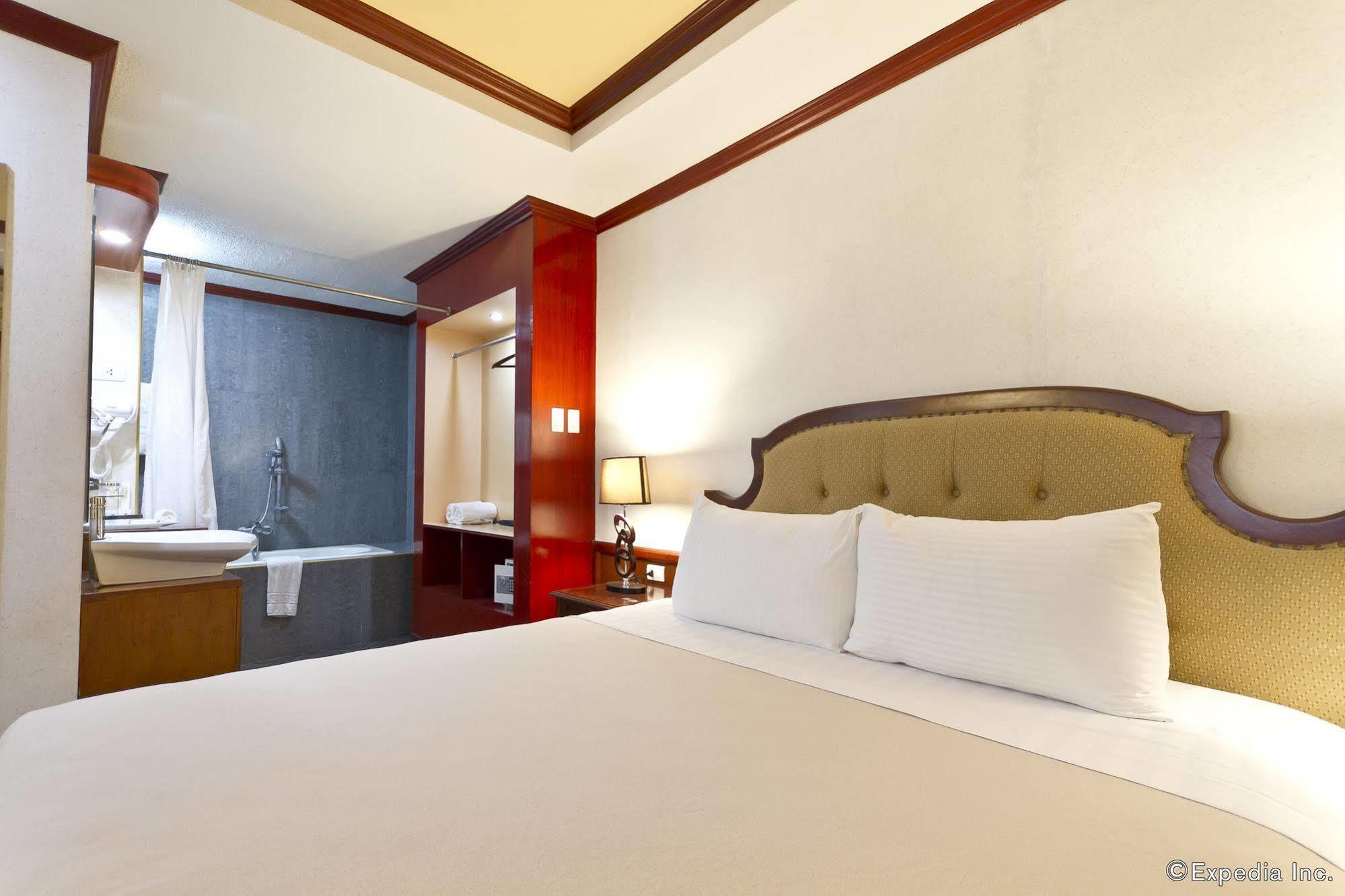 Dulcinea Hotel And Suites Lapu-Lapu City Kültér fotó